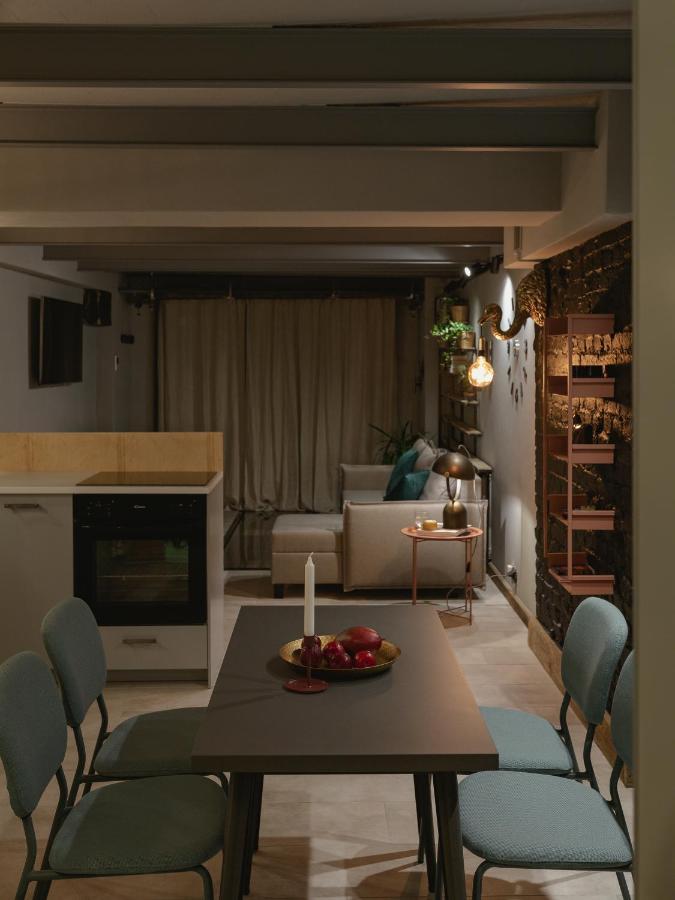 City Garage Apartment - Lwowska 9 Варшава Екстериор снимка