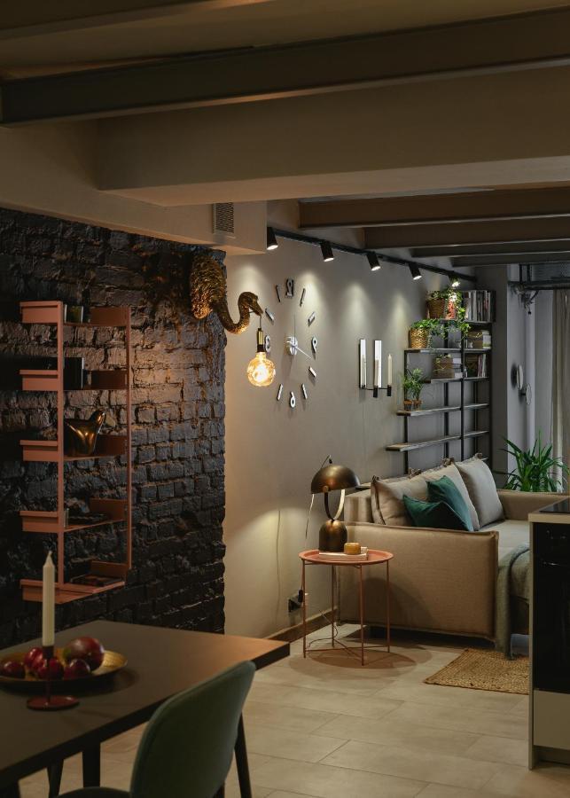 City Garage Apartment - Lwowska 9 Варшава Екстериор снимка