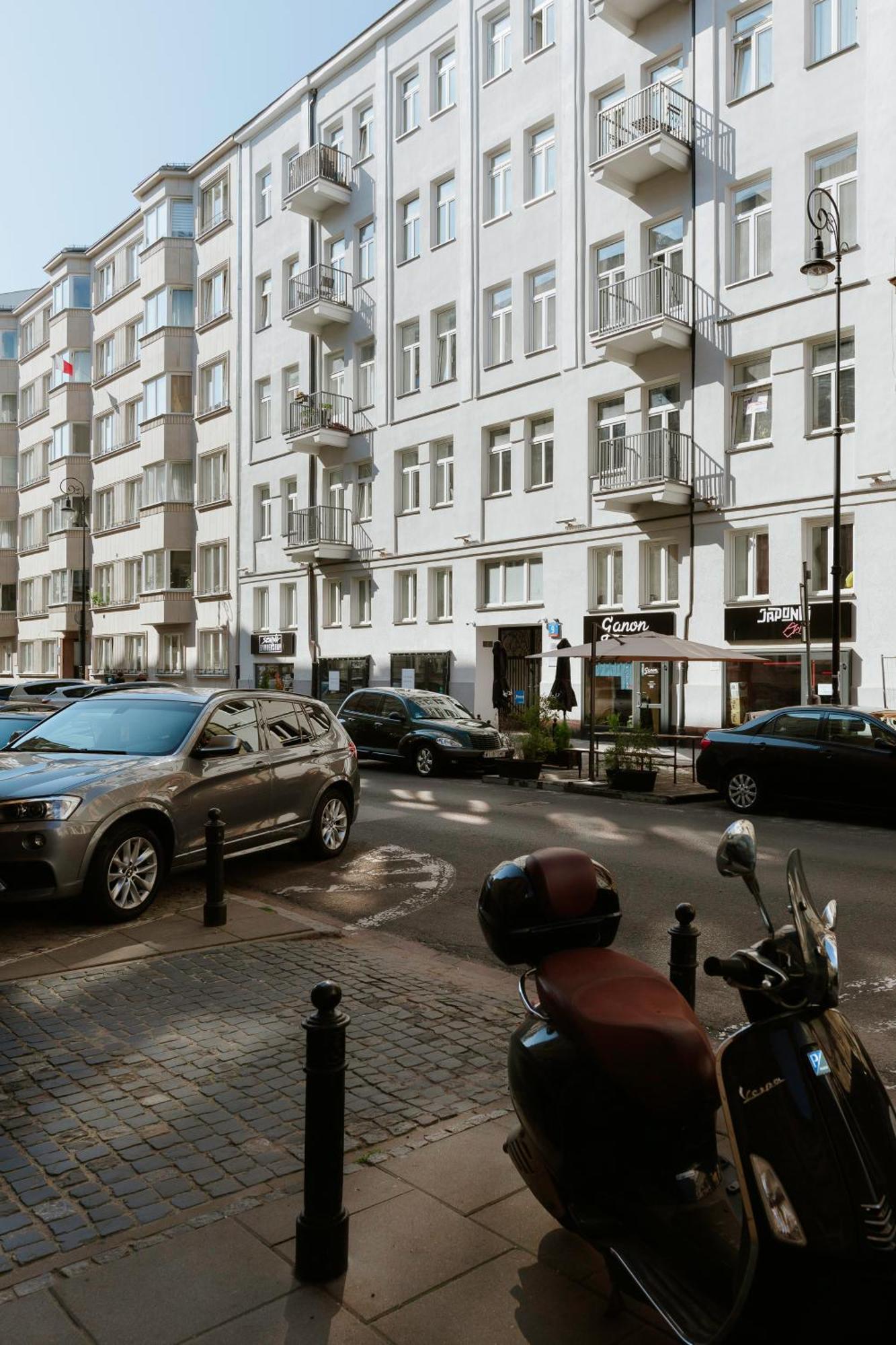 City Garage Apartment - Lwowska 9 Варшава Екстериор снимка